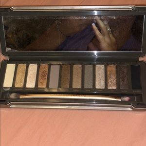 Urban decay naked 2 eyeshadow palette